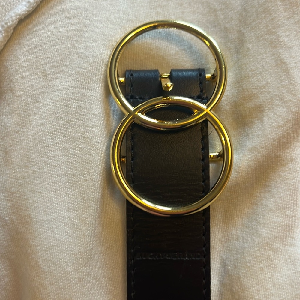 Lucky brand black belt with gold circle buckle. Medium.